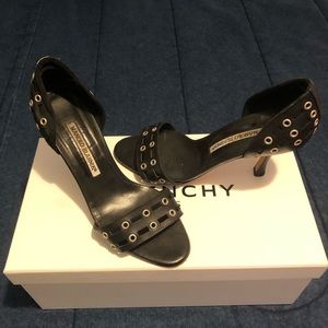 Manolo Blahnik 35 1/2